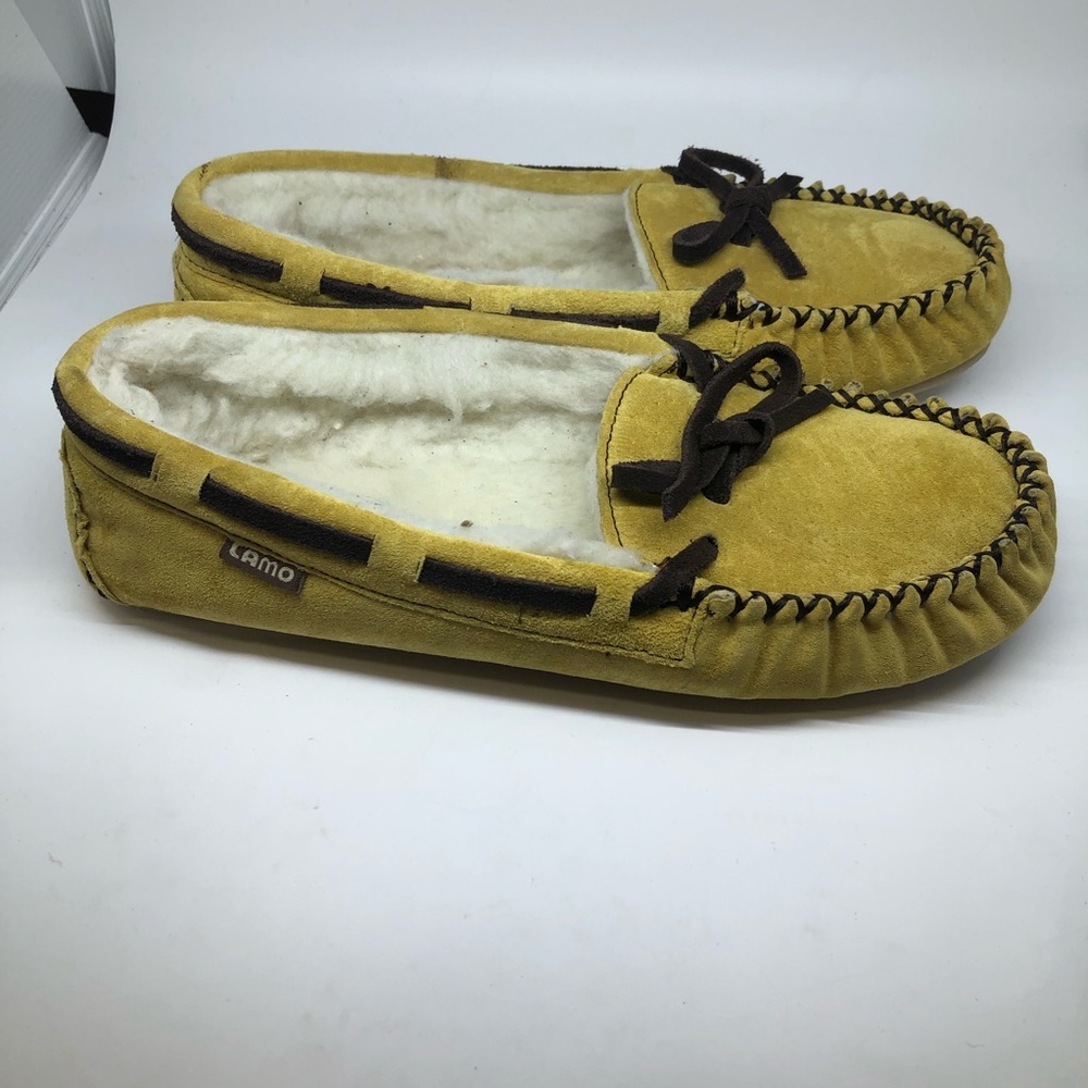 Lamo Yellow Suede Faux Faux Fur Lined Moccasin